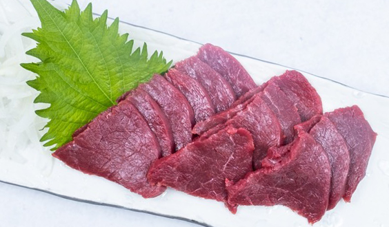 馬刺しページ 生馬刺し 上赤身 300g (ブロック) – 馬刺し専門店たけちゃん